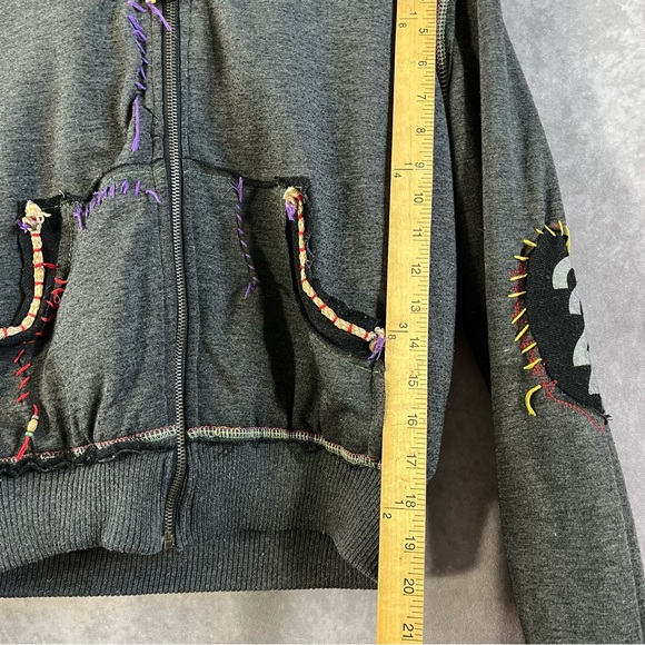 🔺SOLD🔺 Two Face Women’s Hooded Jacket M Gray Faux Fur Lined Stitch & Embroidered - Picture 12 of 14